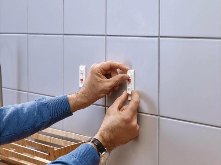 Immagine prodotto tesa Piastrelle con chiodi adesivi regolabili in altezza