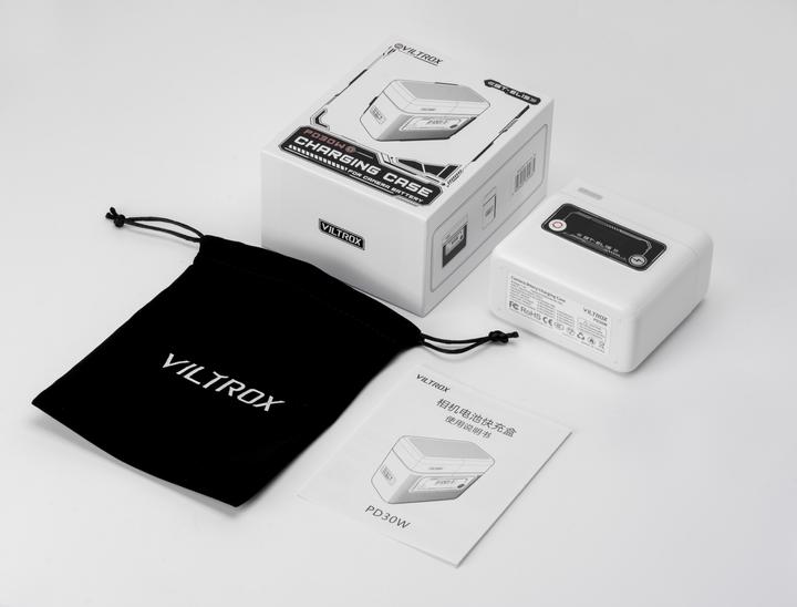 Actual product image Viltrox Camera Battery Charging Case Power Bank for Nikon EN EL15 (5500 mAh)