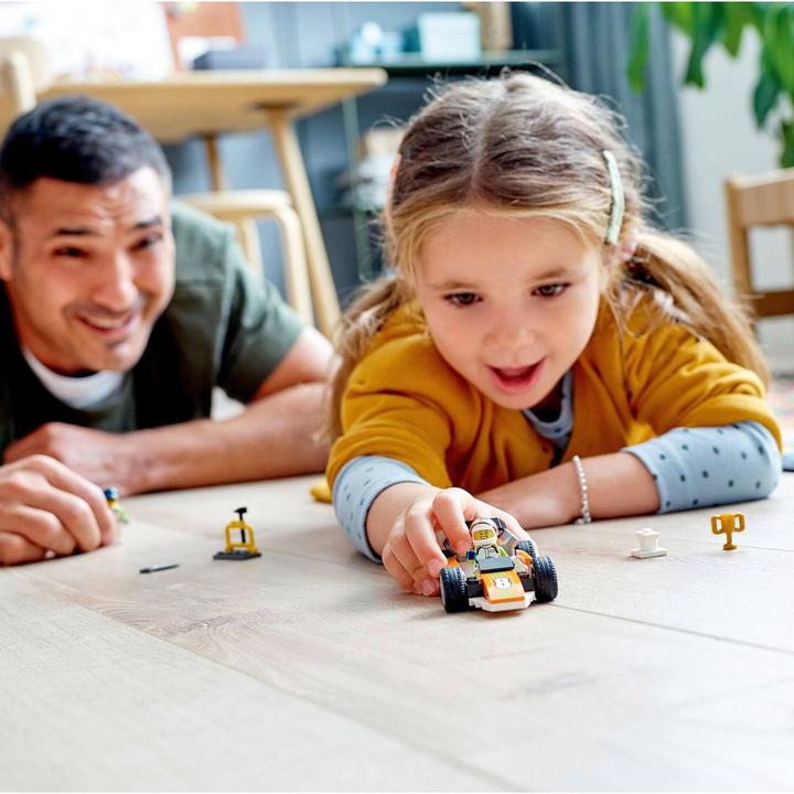 Actual product image LEGO Race car (60322, LEGO City)