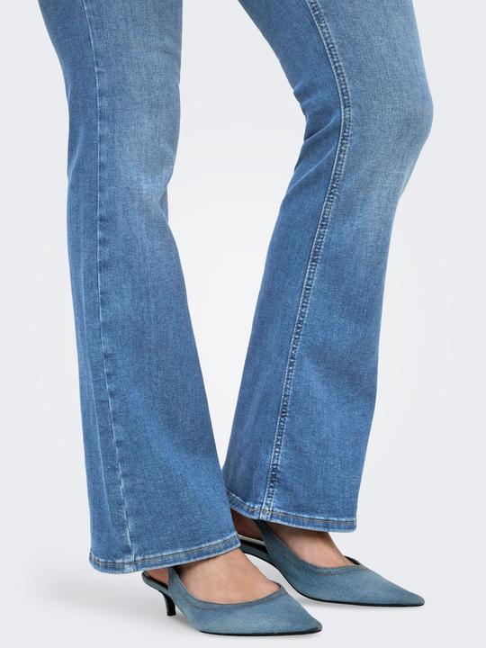 Actual product image Only Maternity OLMBLUSH mid waist flared jeans Flared fit jeans (32)
