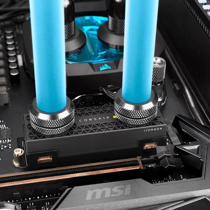 Image du produit Corsair Hydro CX-9029002 Solid-State Drive Waterblock Noir