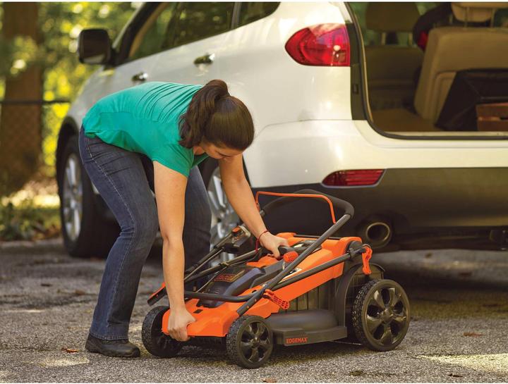 Actual product image Black & Decker Lm2000 (Electrical connection)