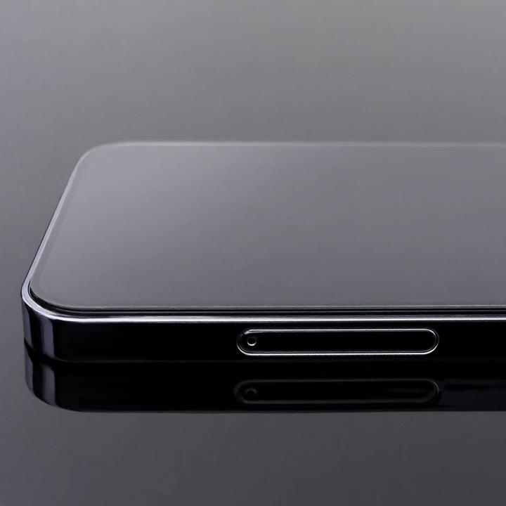 Actual product image Wozinsky super-strong Full Glue full screen tempered glass with Case Friendly frame iPhone 14 / 13 P (1 Piece, Apple iPhone 13)