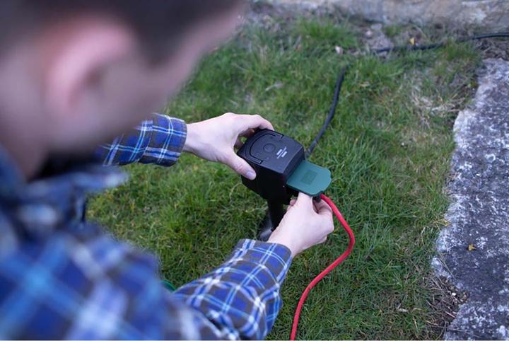 Actual product image Brennenstuhl Connect WIFI garden socket with ground spike and mounting plate IP44 2-fold 10m H07RN-F3G1,5 (2 x, CEE 7/3, 10 m)