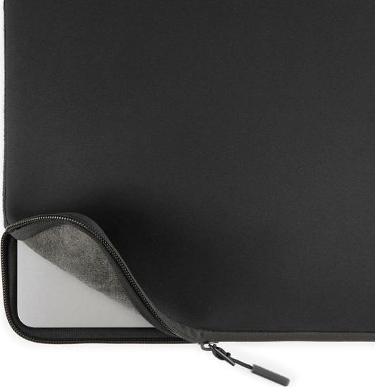 Actual product image Pipetto Classic Fit Sleeve MacBook Air 15 Black (15", Apple)