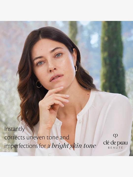 Immagine prodotto Clé De Peau Cle De Peau Correttore Radioso per gli Occhi (Ivoryo)