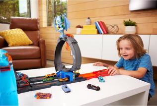 Produktbild Hot Wheels City Nemesis Bat vs Tire Shop