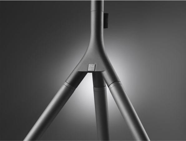 Actual product image One for All Full Metal Tripod WM7461 (Universal, 65", 30 kg)