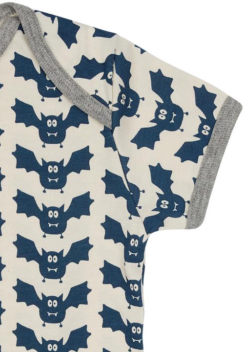 Actual product image loud + proud T-shirt (104)