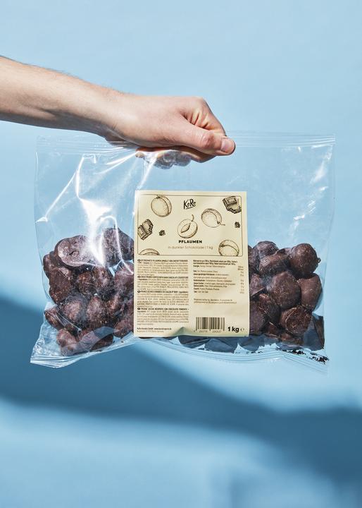 Actual product image KoRo Dried plums coated in dark chocolate coating (1000 g)