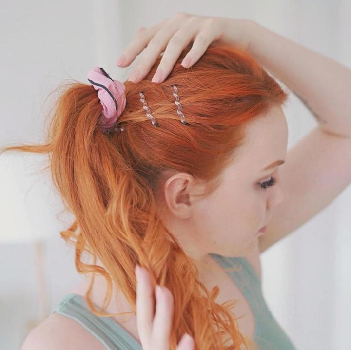 Image du produit Invisibobble Serre-tête Sport Sprunchie, Pink Mantra, 1 pc (Élastiques à cheveux)