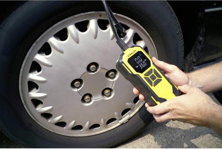 Actual product image Stanley Kompresor akumulatorowy 12V SXIF0101