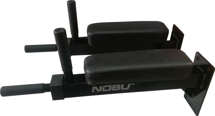 Nobu Athletics Dipstation an der Wand