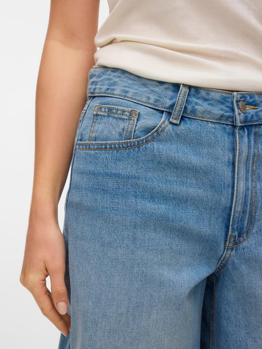 Actual product image Vero Moda AWSAGE Shorts im 5-Taschen Design Bermuda Shorts (L)