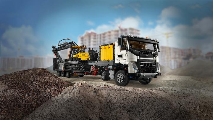 Image du produit LEGO Camion Volvo FMX avec pelle sur chenilles EC230 Electric (42175, LEGO Technic)