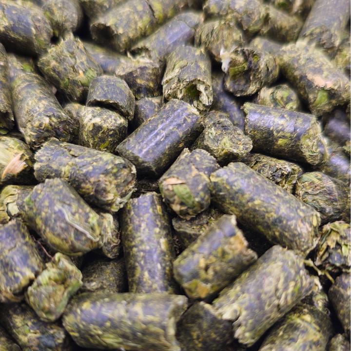 Immagine prodotto Swiss Living Soil Pellet di erba medica biologica 1,5 kg (1.66 kg)