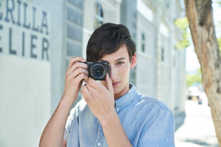 Produktbild Sony Alpha 6100 Kit (16 - 50 mm, 24.20 Mpx, APS-C / DX)