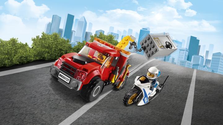 Immagine prodotto LEGO Un carro attrezzi sulla strada (60137, LEGO City)