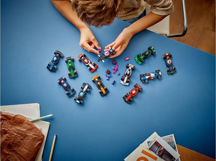Actual product image LEGO F1 racing cars to collect (Assorted) (71049, LEGO DC)