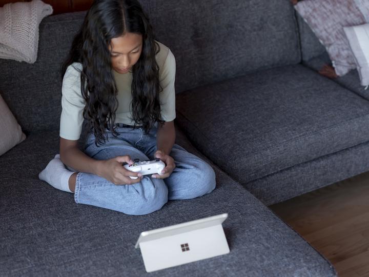 Produktbild Microsoft Surface Go 3 (10.50", Intel Pentium Gold 6500Y, 8 GB, 128 GB)
