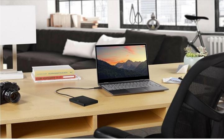 Actual product image Seagate Expansion Portable (2 TB)
