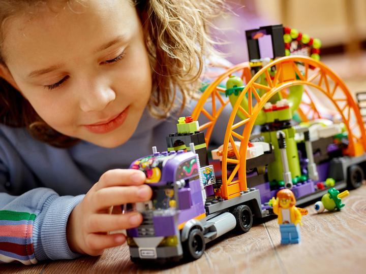 Immagine prodotto LEGO Camion con giostra spaziale (60313, LEGO City)