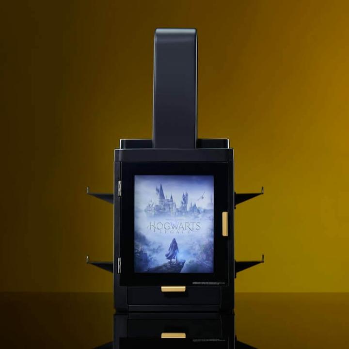 Actual product image Numskull Light Locker - Hogwarts Legacy (Switch, PS5, PS4)