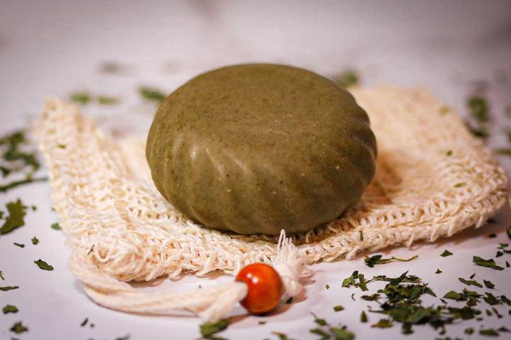 Produktbild Vivi Soaps Haarseife Brennnessel - Rosmarin (Hartseife)