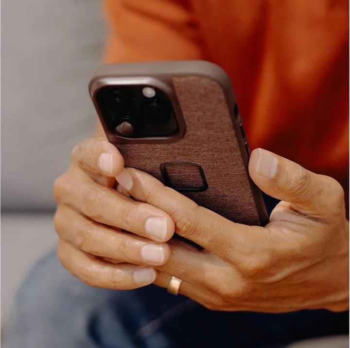 Actual product image Peak Design Everyday Case (Apple iPhone 15)