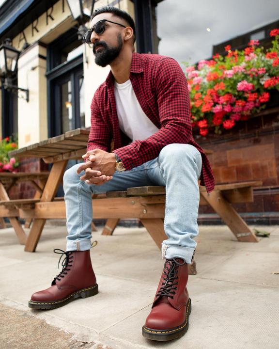 Actual product image Dr. Martens 1460 Smooth (40)