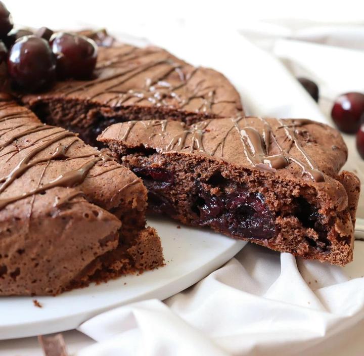 Immagine prodotto Abnehmen mit Brot und Kuchen Teil 2 (Tedesco, Güldane Altekrüger, 2019)
