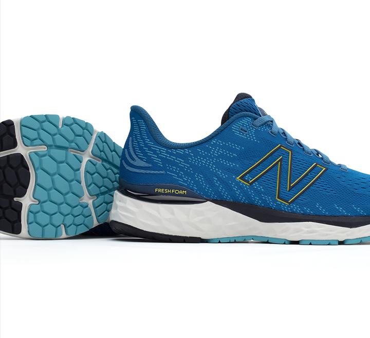 Actual product image New Balance 880 v11 men running shoe (41)