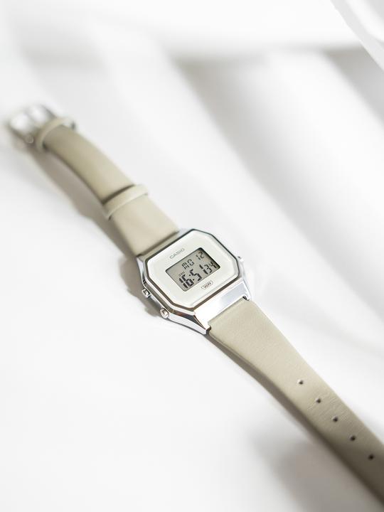 Produktbild Casio Retro Vintage - LA680WEL-8EF (Digitaluhr, 28 mm)
