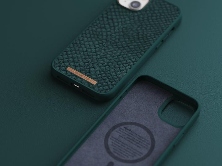 Immagine prodotto Njord Custodia rigida Salm.Leather Magsafe verde (Apple iPhone 14 Plus)