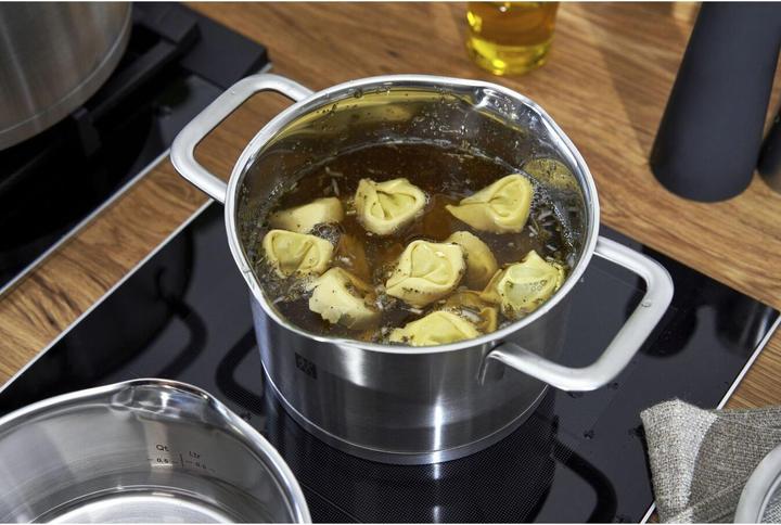 Actual product image Zwilling 1009154 TrueFlow Cookware Set (24 cm, Pan set + pot set, Stainless steel)