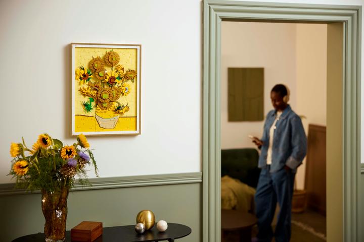 Image du produit LEGO Vincent van Gogh - Tournesols (31215, LEGO DC, LEGO difficiles à trouver)