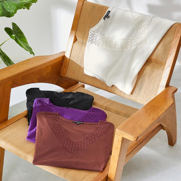 Actual product image Anne Weyburn V-neck T-shirt (40)