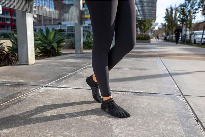 Actual product image Injinji Women's Run Lightweight No-Sho (M/L)