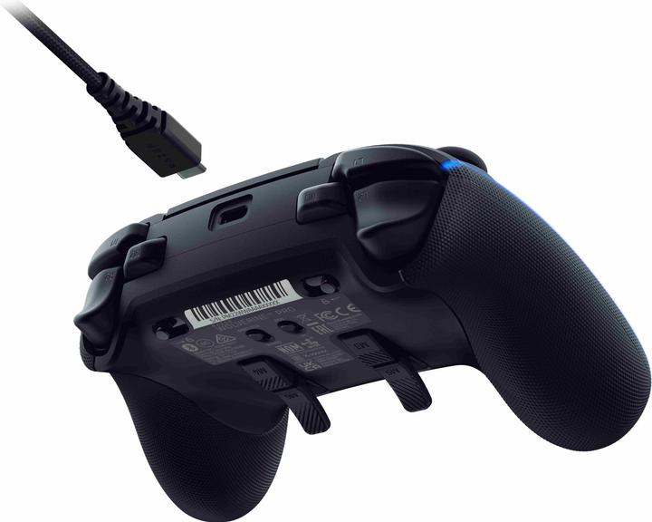 Actual product image Razer Wolverine V2 Pro (PS5, PC)
