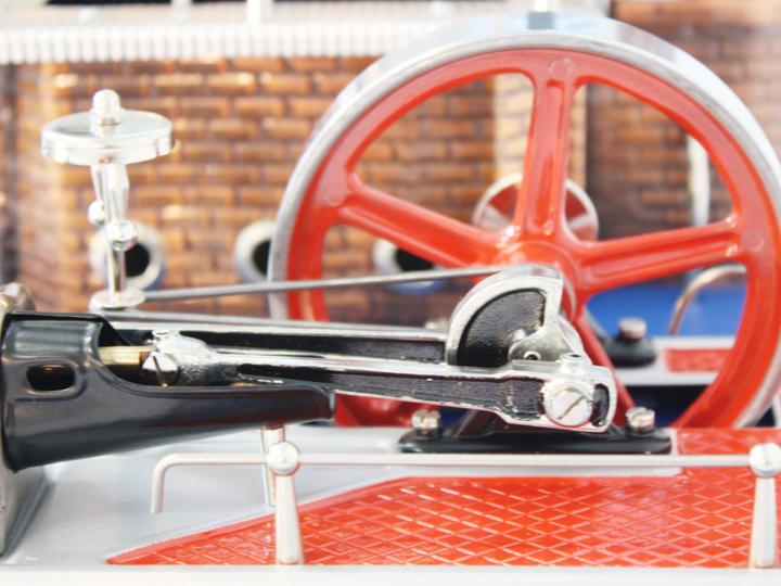 Actual product image Wilesco Steam engine with steam chimney