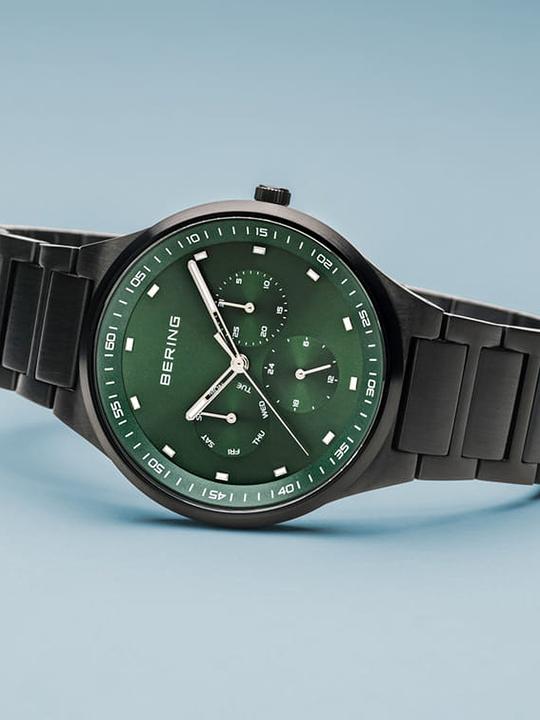 Actual product image Bering Classic (Analogue wristwatch, 40 mm)