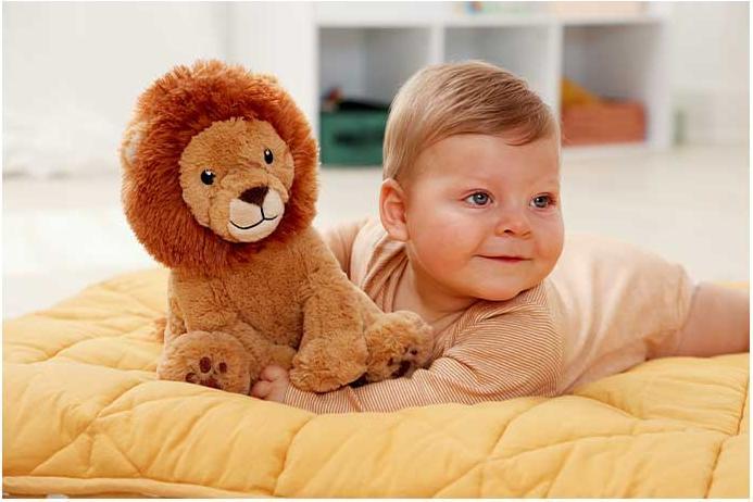 Produktbild Cloud B Kuscheltier mit Musik Lion Louis (20.10 cm)