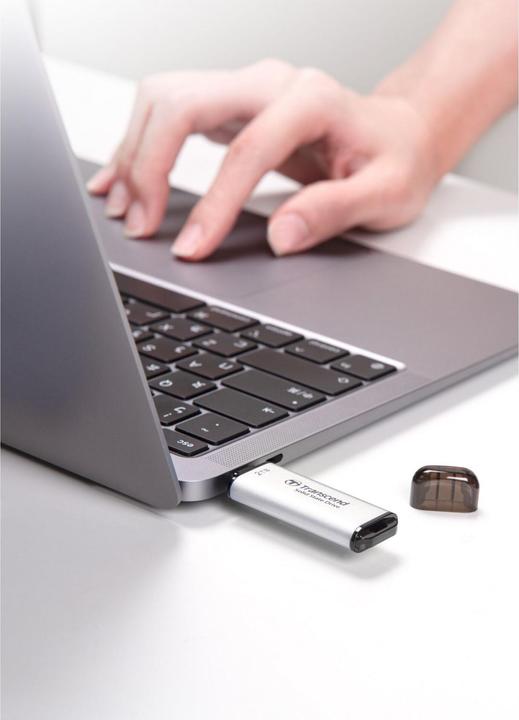 Actual product image Transcend ESD300 (2000 GB, USB-C)