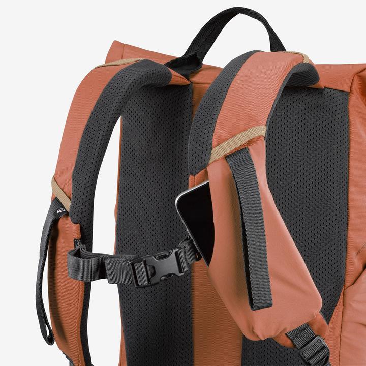 Actual product image Quechua Wanderrucksack Rolltop - NH500 Escape 16 l + 4 braun (20 l)