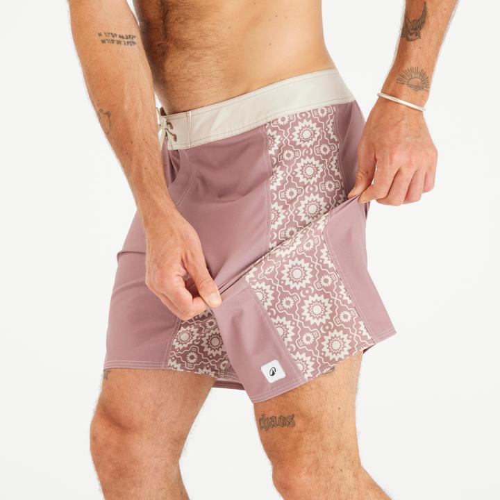 Actual product image Olaian Boardshorts Surfen Herren lang 500 Arch Esawira 19" rosa/taupe (XL)