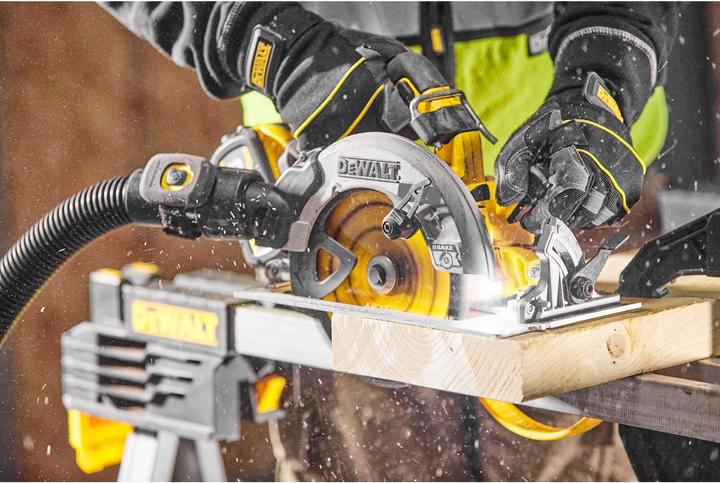 Actual product image DeWalt Battery hand circular saw
