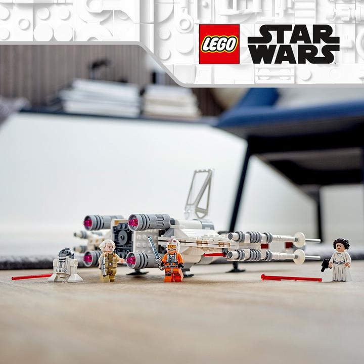 Actual product image LEGO Luke Skywalker's X-Wing Fighter (75301, LEGO Star Wars)