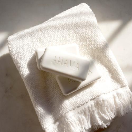 Actual product image Ahava Moisturizing Salt (Hard soap, 100 ml)