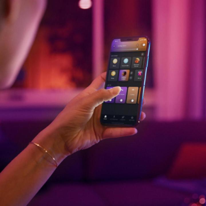 Actual product image Philips Hue White & Color Ambiance BT (GU10, 5.70 W, 350 lm, 2 x, G)