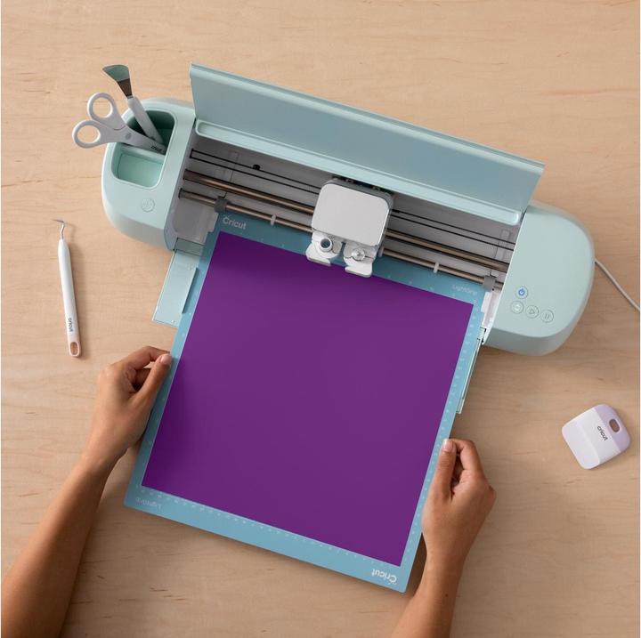 Actual product image Cricut Vinyl Film Heat Activated 30 x 60 cm, Purple/Turquoise (1 x)